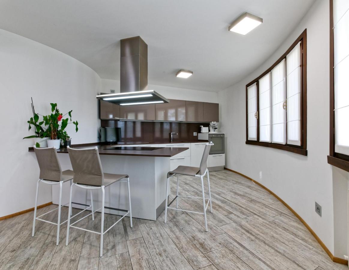 Nifty Intera Villa Con Piscina Relax, Idromassaggio E Sauna Muscletto Экстерьер фото